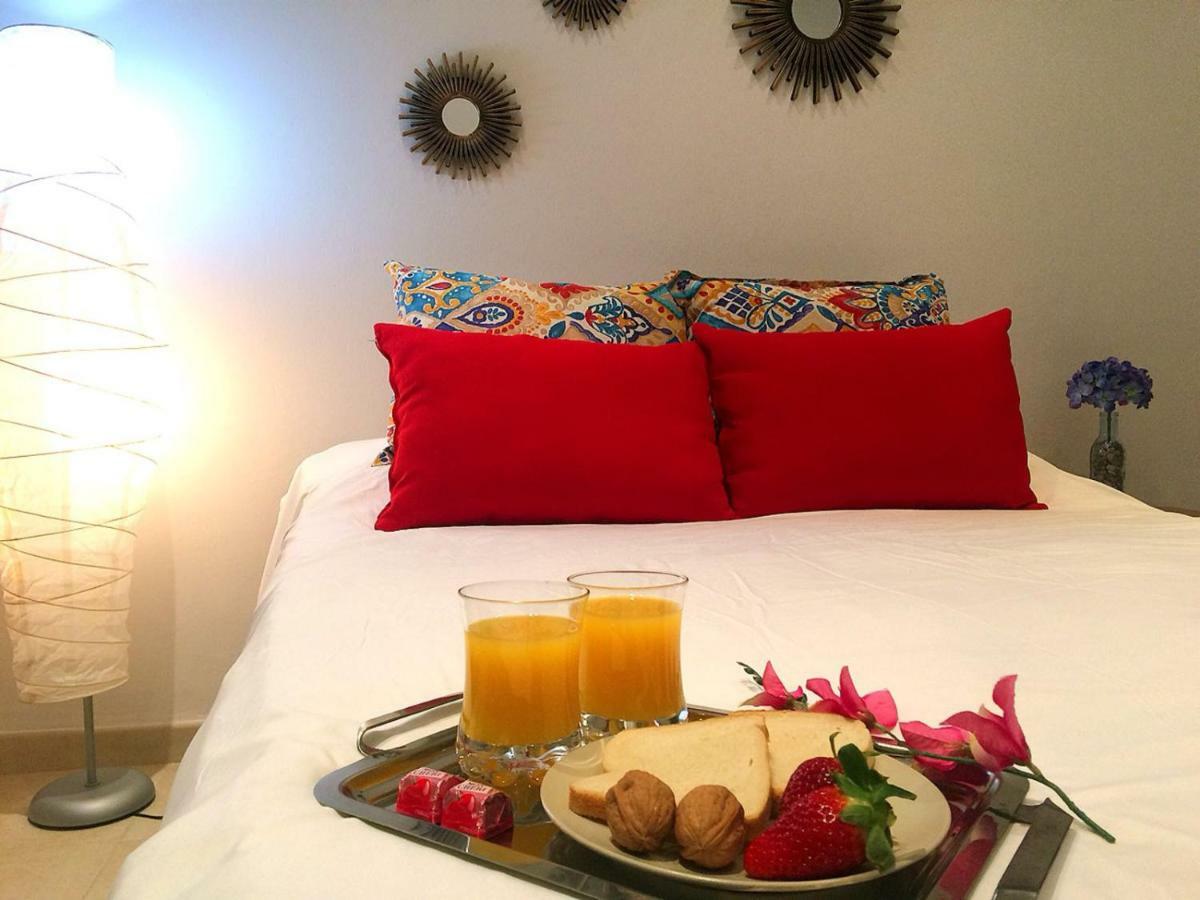 Apartamento Mon Cheri Málaga Buitenkant foto